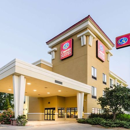 Comfort Suites Salina South Exterior photo