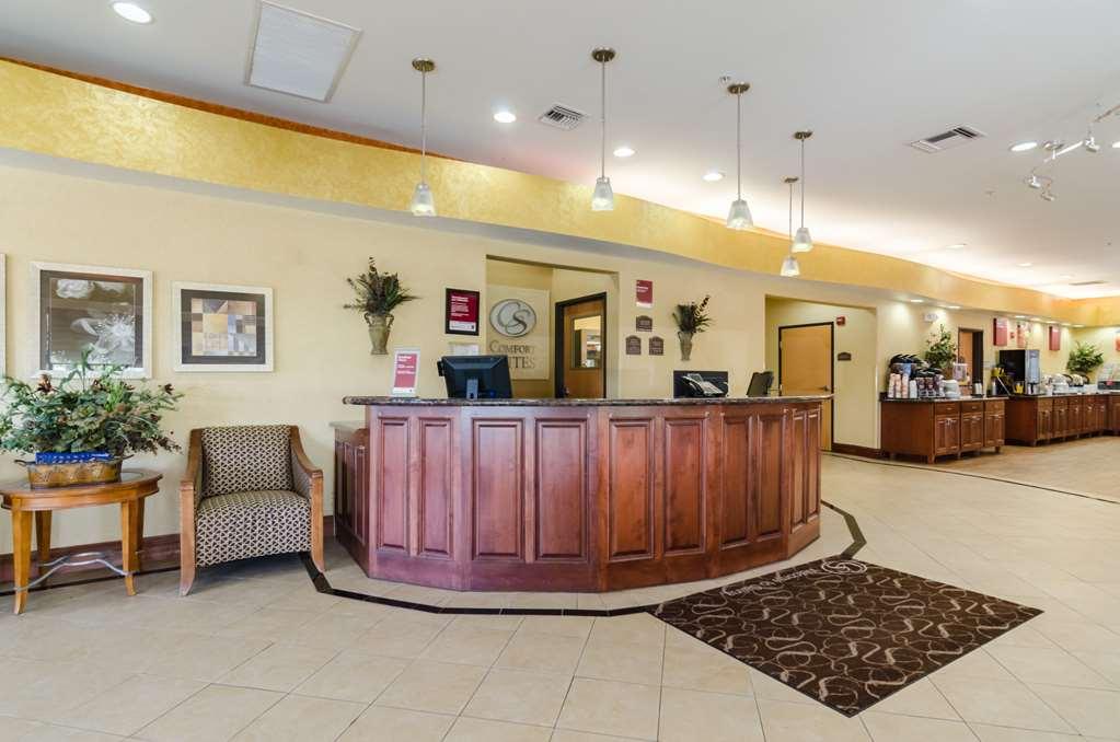 Comfort Suites Salina South Interior photo